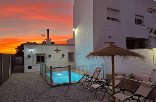 Conil de la Frontera City Center Villa | Villa 'El Abanderao' with Private Pool, Wi-Fi, and Air Conditioning