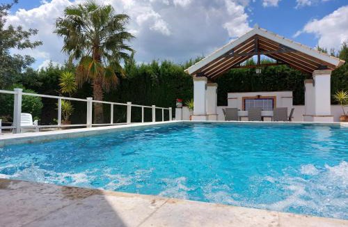 Arcos de la Frontera House | Villa El Estanque Holiday Cottage & Bungalow