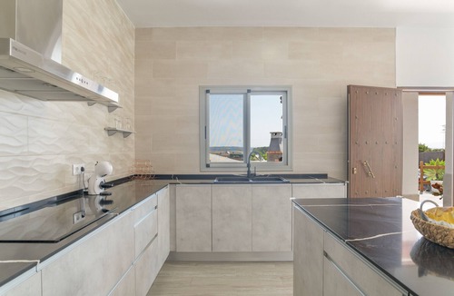 Brena y Marismas de Barbate Natural Park House | Villa 'El Olivar 1' with Mountain Views, Wi-Fi and Air Conditioning