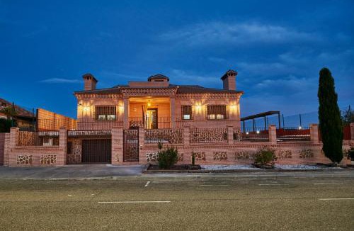 Layos Villa | Villa El Rosal del Pozo