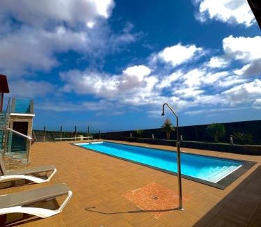 Guisguey Villa | Villa en el Time con piscina