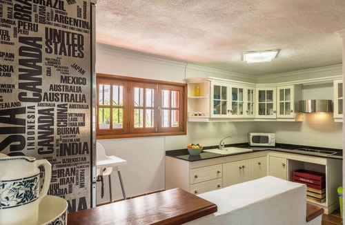 Telde Villa | Villa Frida Kahlo with Sea View, Pool, Garden & Wi-Fi