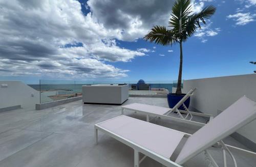 La Parata Apartment | Villa Habana - Luxury beach apartment with rooftop spa