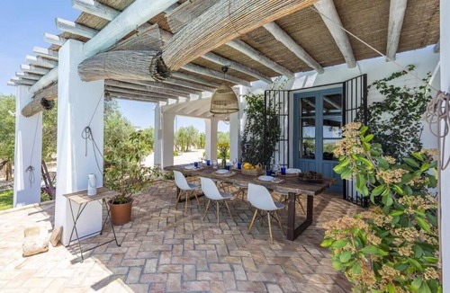Marchena House | Villa "Hacienda San Antonio" with Private Pool, Private Garden & Wi-Fi