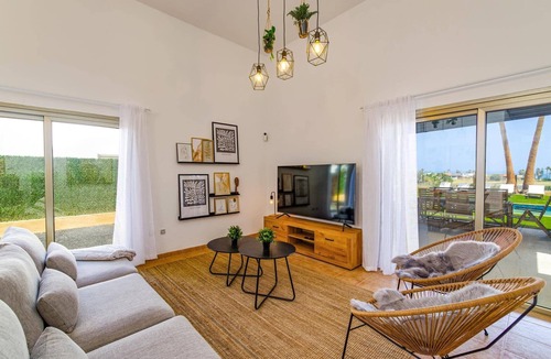 Costa de Antigua Villa | Villa Humaik by Villa Plus