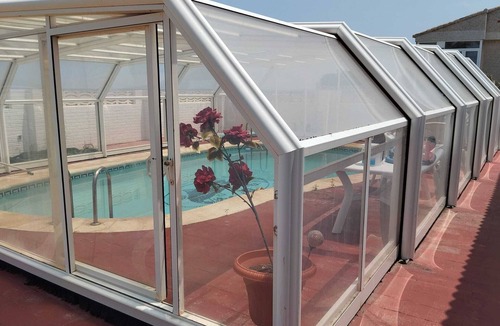 Daimuz Ski Chalet | Villa in Gandía Beach in erste Strand Promenade. WiFi kostenloss Privaten Pool