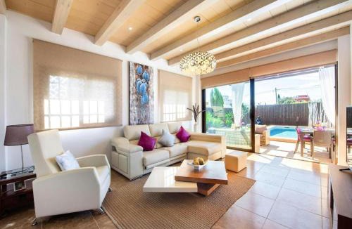 Sant Josep de sa Talaia Villa | Villa in Ibiza near Beaches and Mountains