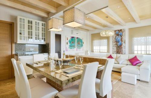 Sant Josep de sa Talaia Villa | Villa in Ibiza near Beaches and Mountains
