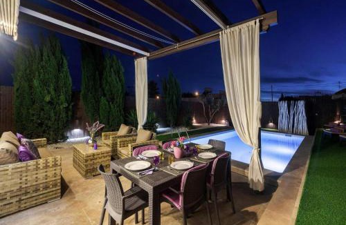 Sant Josep de sa Talaia Villa | Villa in Ibiza near Beaches and Mountains