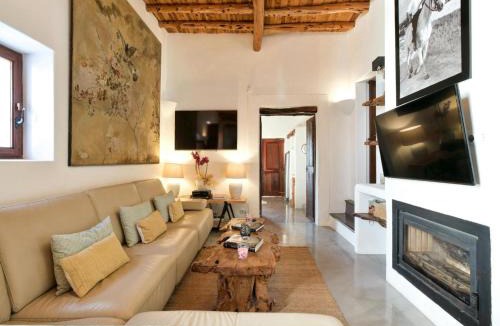Sant Antoni de Portmany Villa | Villa in San Antonio near Cala Gracio Beach