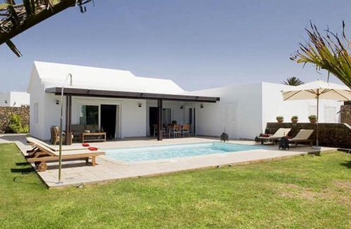Los Mojones Villa | Villa Janubio - A beautiful 4 bedroom Villa - A Short Walk To Puerto Del Carmen