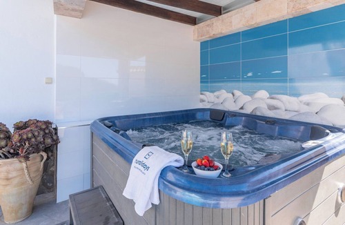 Sayalonga Villa | Villa Javier Sayalonga by Ruralidays
