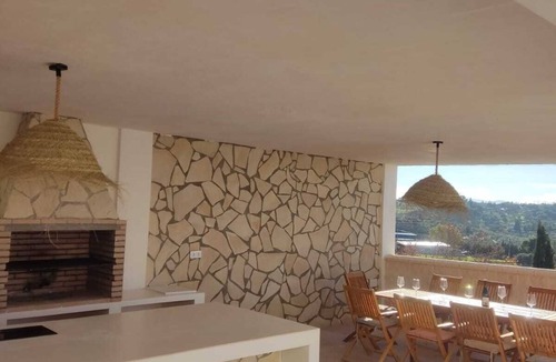 Olvera Ski Chalet | "Villa Josefina: Andalusian charm in Olvera".