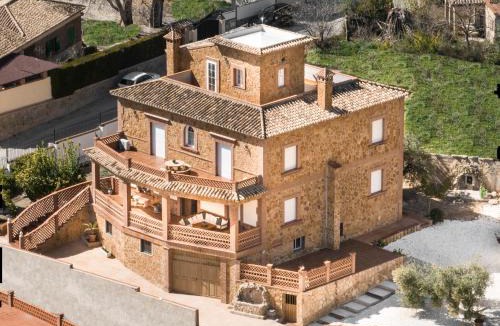 Moclin Apartment | Villa La Gaviota - Piscina, jardín y barbacoa junto Ruta del Gollizno