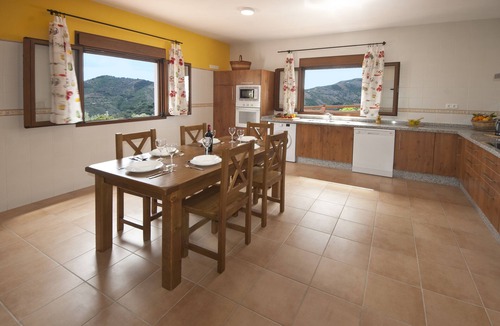 Comares Villa | Villa La Noria, 15 Pers, Pool, view of the ocean and the Andalusian mountains