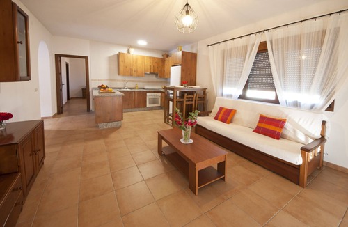 Comares Villa | Villa La Noria, 15 Pers, Pool, view of the ocean and the Andalusian mountains