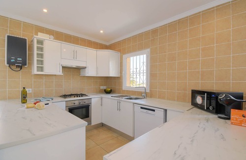 Casas de Torrat Villa | Villa 'La Perla Calpe' with Sea View, Large Private Pool, and Air Conditioning