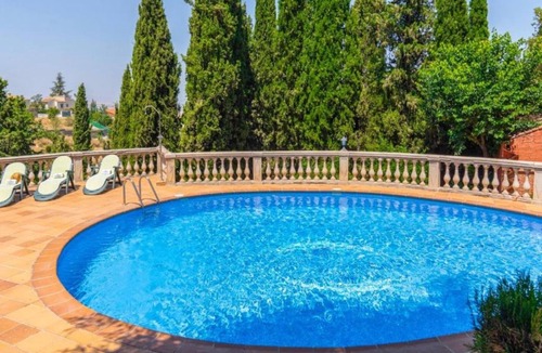 Barrio de la Vega Villa | Villa 'Los Arcos' with Mountain View, Wi-Fi and Air Conditioning