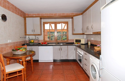 Comares Villa | Villa Los Pinos,10 people, HEATED POOL, WIFI, A/C, Petfriendly, magnificent view