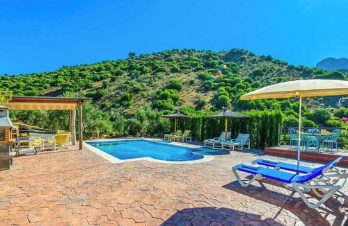 El Gastor Villa | Villa Los Rosales El Gastor by Ruralidays