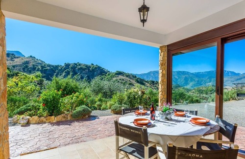 El Gastor Villa | Villa Los Rosales El Gastor by Ruralidays