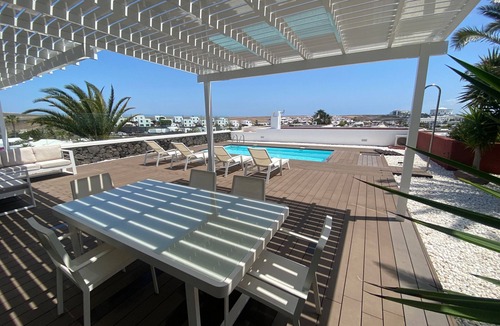Playa Blanca Villa | Villa María