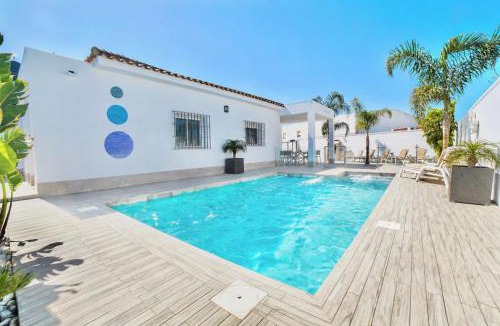 Barrio Nuevo Villa | Villa MARABÚ,piscina privada en Conil de la Frontera
