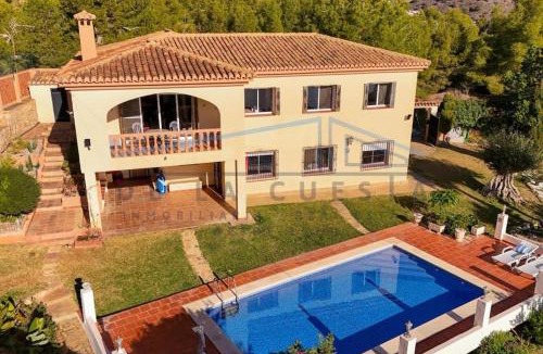 Almunecar Villa | Villa Marietta, private pool villa with sea views and terrace, perfect for families and remote stays