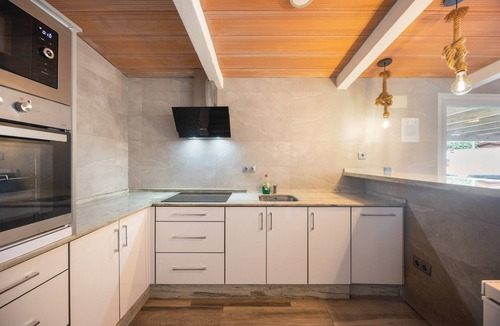 Barbate Villa | Villa 'Mi Pequeña Alba' with Private Pool, Wi-Fi, Air Conditioning and 2 BBQs