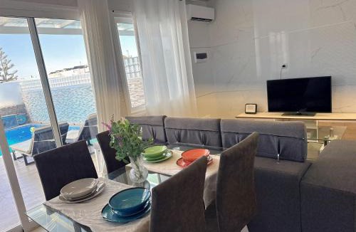 Playa Blanca Apartment | Villa Mike & Villa Angela