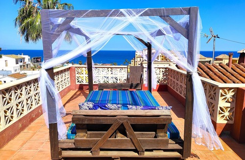 Fuengirola Villa | Villa Nirvana - Playa a 5 Min. Piscina & Parking