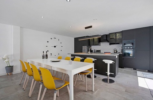 Corralejo Villa | 'Villa Pacifica' with heated pool, terrace, lounge area & Wi-Fi