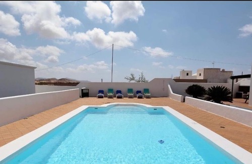 Soo House | Villa Paraíso, magnificent retreat for groups and families