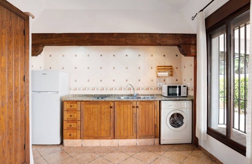 Conil de la Frontera Villa | Villa Perez Zara 2 with Pool, Garden & Wi-Fi