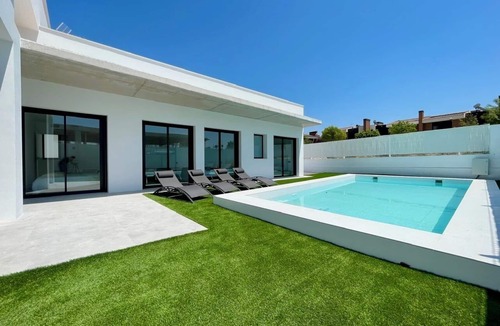Molina de Segura Villa | Villa/Private Pool/5 Bedrooms/4 Baths