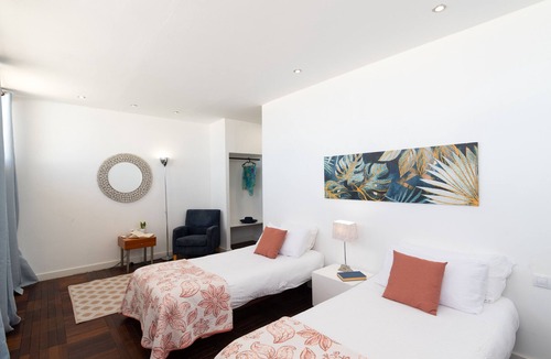 Playa Blanca Villa | Villa "Rodea" with Heated Pool, Ocean View, Terrace & Air Conditioning