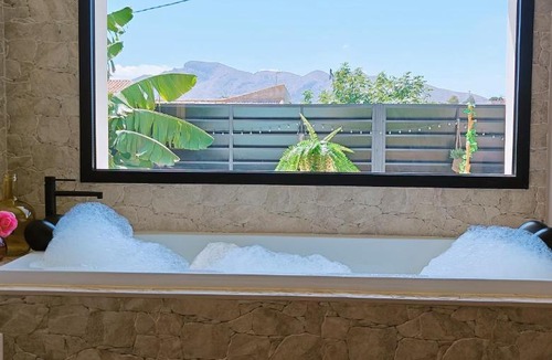 Los Valientes Villa | Villa romántica en Murcia con jacuzzi privado