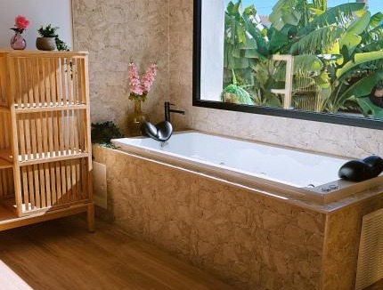 Los Valientes Villa | Villa romántica en Murcia con jacuzzi privado