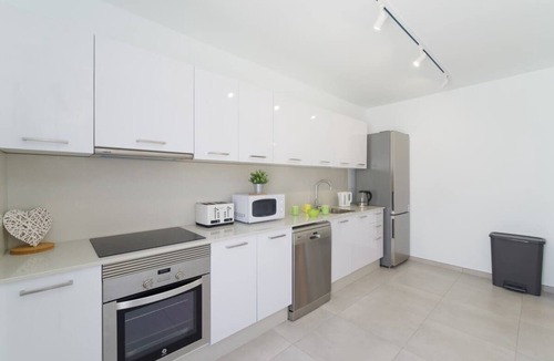 Playa Blanca Villa | Villa Sofia | Relax & Unwind by Villas Now