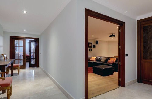 San Roque Villa | Villa 'Sotogrande' with Sea View, Wi-Fi and Air Conditioning
