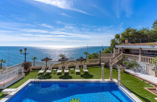 Benalmadena Costa Villa | Villa 'Sunrise Benalmádena' with Sea Views, Wi-Fi, and Air Conditioning
