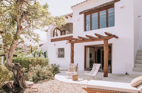 Urbanitzacio la Fustera Villa | Villa 'The June Boutique' with Sea View, Wi-Fi and Air Conditioning
