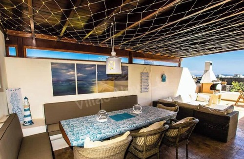 Montana Roja Villa | Villa Valentina - Faro Park by Villas Now