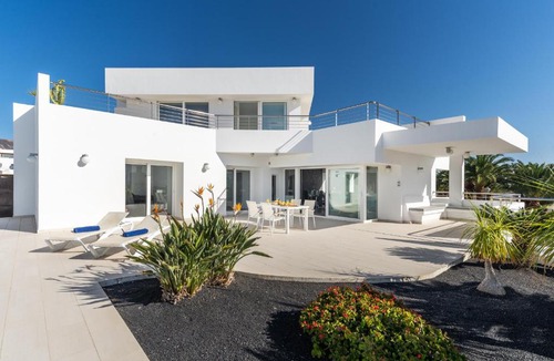 Puerto Calero Villa | VILLA VELA