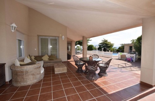 Cocentaina Villa | Villa with pool, jacuzzi, free Wi-Fi and barbecue 40 minutes from the beach