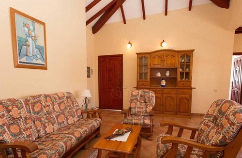 Castillo Caleta de Fuste Villa | Villa with private pool, barbecue, next the Sea