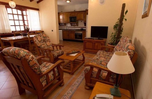 Castillo Caleta de Fuste Villa | Villa with private pool, barbecue, next the Sea