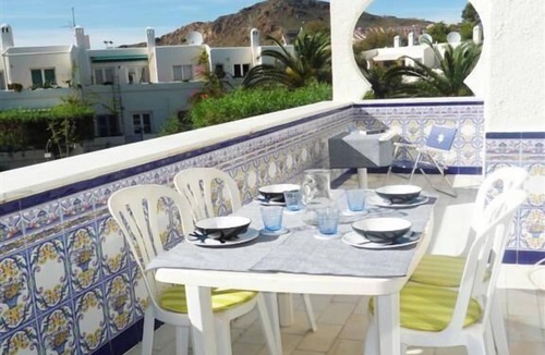 Vista de los Angeles-Rumina Apartment | Vista Del Mar I
