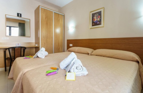 Fuengirola Hostel | Welcome to Hostal Costabella!