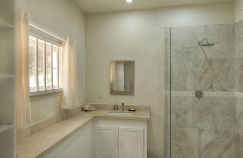 Atlantic Park Villa | White Caps